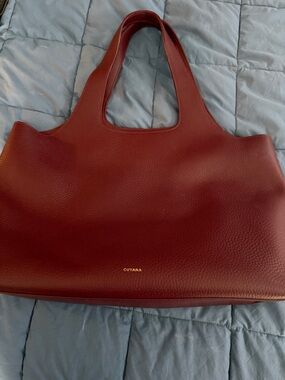 Cuyana system tote (fits 16” laptop) in Cherry